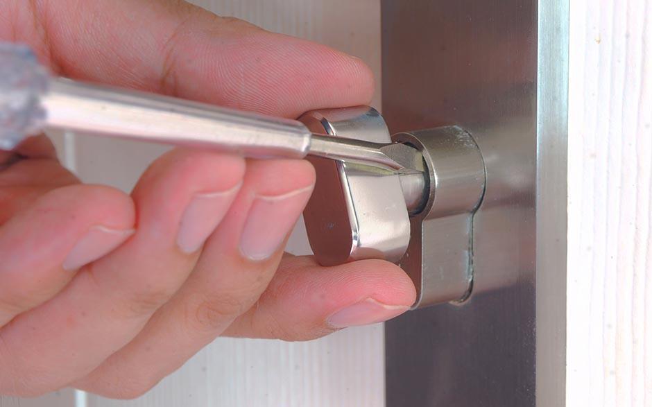 serrurier porte claquée Pontoise